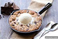 Warm Paleo Skillet Chocolate Chip Dream