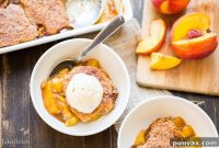 Sweet Summer Gluten-Free Peach Cobbler