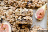 Soft-Baked Gluten-Free Plant-Based Oat Fig Bars