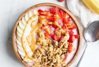 Velvet Strawberry Banana Smoothie Bowl