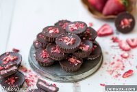Decadent Chocolate Strawberry Cups
