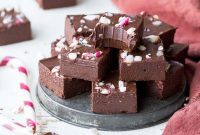 Refreshing Vegan Chocolate Peppermint Fudge