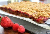 Berry Burst Crumb Bars