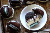 Minty Oreo Bliss Cupcakes