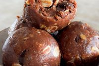 Quick Chocolate Oat Energy Bites