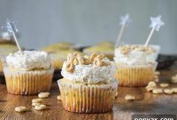 Golden Honey Oat Cupcakes