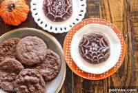 Exquisite Chocolate Spiderweb Cookies
