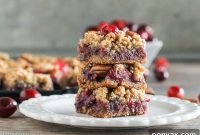 Golden Gluten-Free Cranberry Streusel Bars