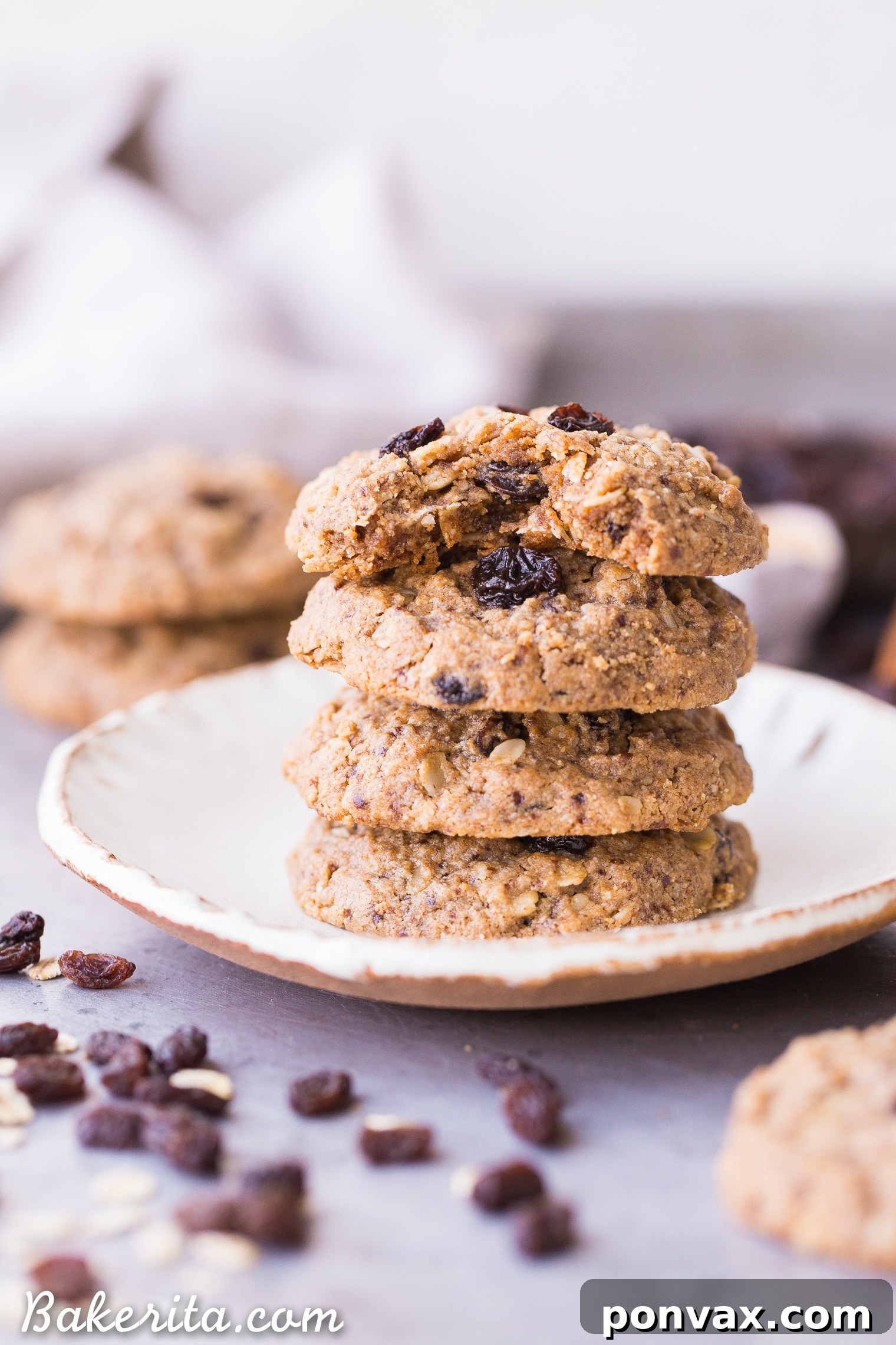 Guilt-Free Oatmeal Raisin Bliss 5 These Peanut Butter Oatmeal Raisin Cookies are the best oatmeal raisin cookies I've ever had! They're incredibly soft and chewy, with crispy edges and MAJOR peanut butter flavor. You won't believe they're gluten-free, refined sugar-free and vegan.