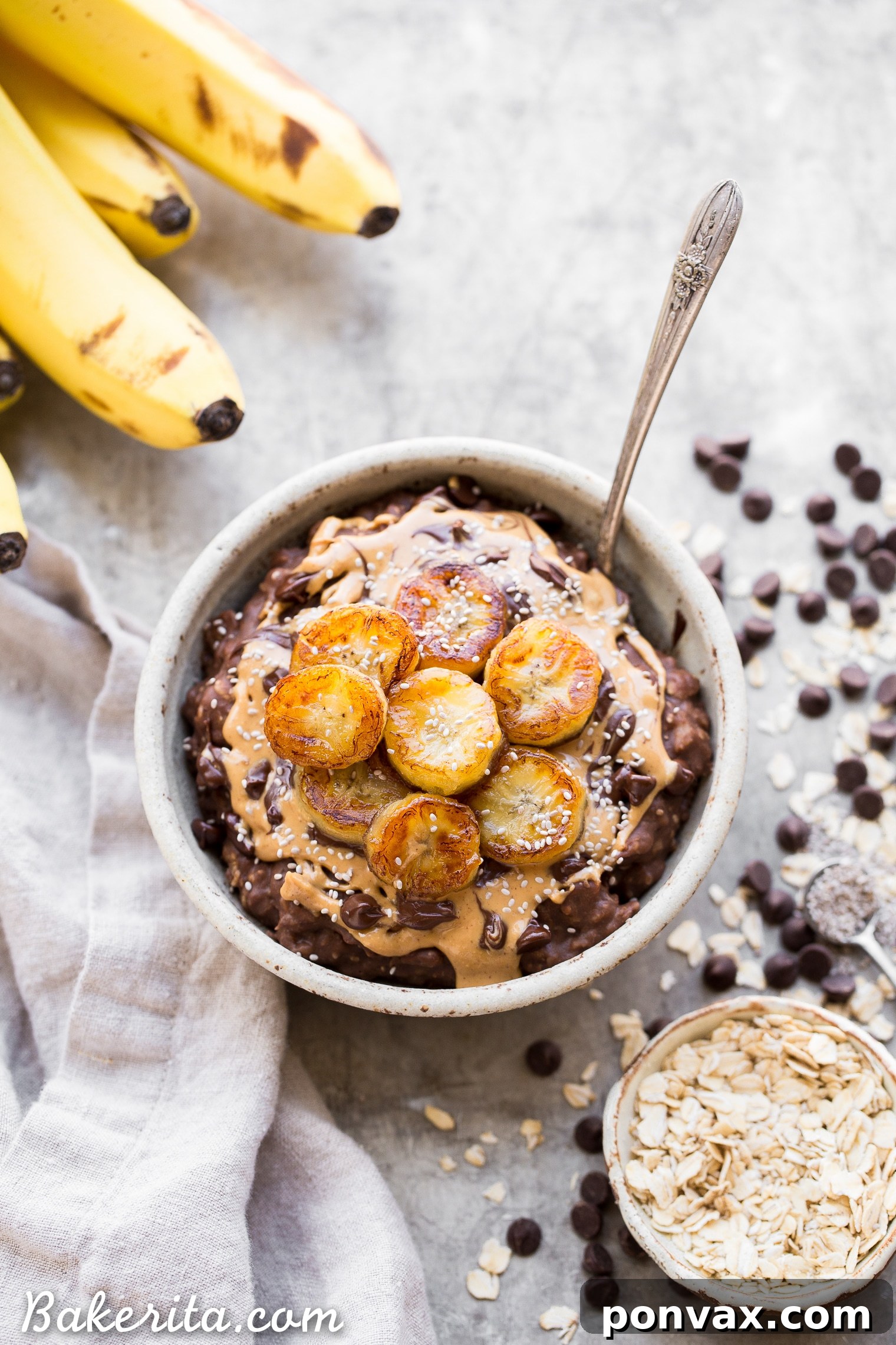 Delicious and healthy Chocolate Banana Oatmeal topped with sweet caramelized bananas, a gluten-free and vegan breakfast with no added sugar.