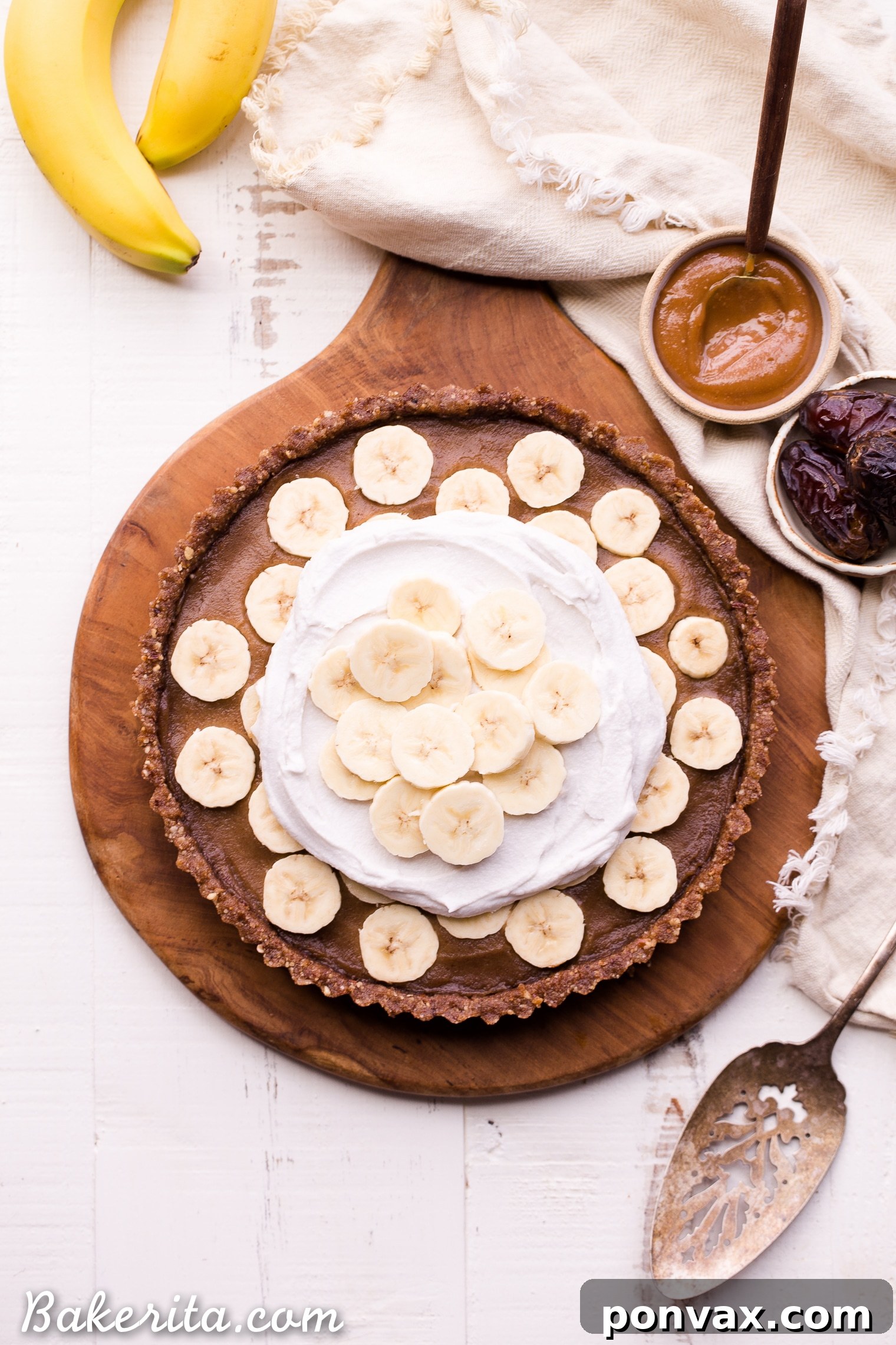 Dreamy Vegan No-Bake Banana Caramel Tart 3 This No Bake Banana Caramel Tart is similar to a classic Banoffee pie, but there's no baking necessary and it's sweetened entirely with dates! This healthy twist on a classic is sweet and scrumptious with a date caramel filling and coconut whipped cream on top. It's gluten-free, paleo, and vegan.