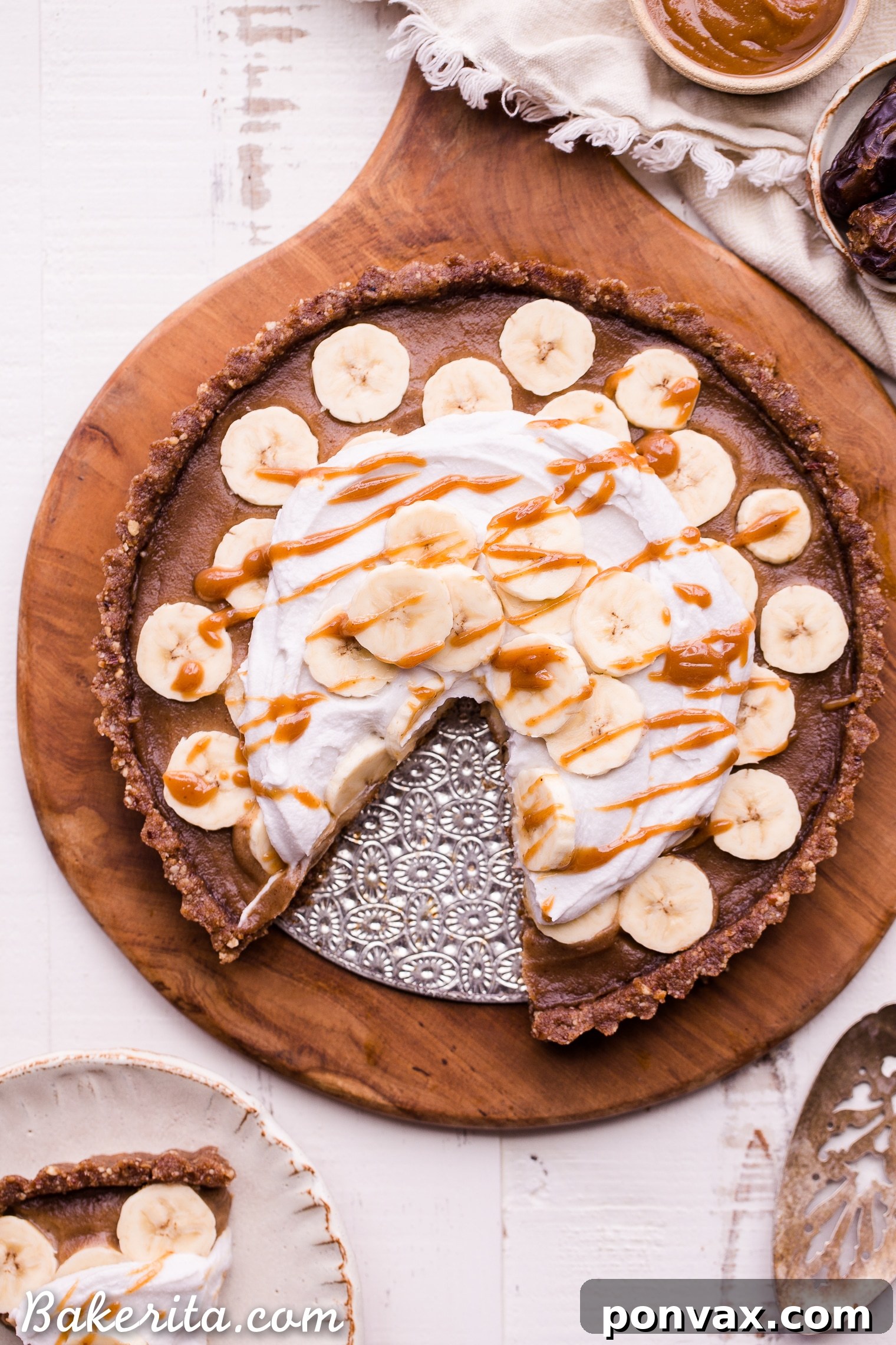 Dreamy Vegan No-Bake Banana Caramel Tart 6 This No Bake Banana Caramel Tart is similar to a classic Banoffee pie, but there's no baking necessary and it's sweetened entirely with dates! This healthy twist on a classic is sweet and scrumptious with a date caramel filling and coconut whipped cream on top. It's gluten-free, paleo, and vegan.