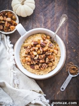 Warm Spiced Pumpkin Oats and Golden Caramel Apples 6 This Pumpkin Spice Oatmeal is rich, creamy, and perfect for chilly fall mornings. It's lightly sweetened with maple syrup and topped with warm sauteed apples. It's also gluten free and vegan.