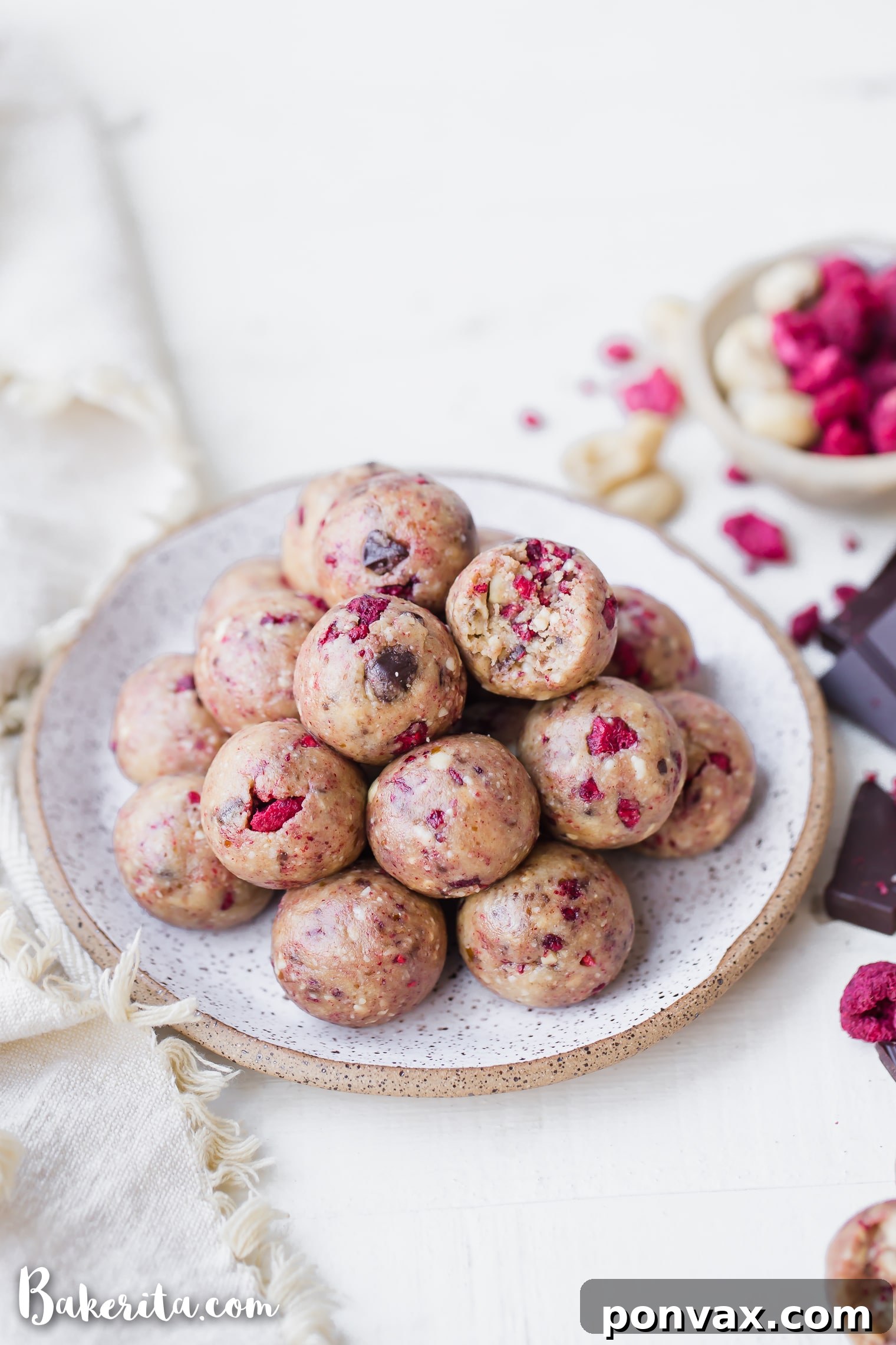 Raspberry Dark Chocolate Power Bites Gluten Free Paleo Vegan 5 Delicious healthy no-bake energy bites, made with raspberries and dark chocolate.