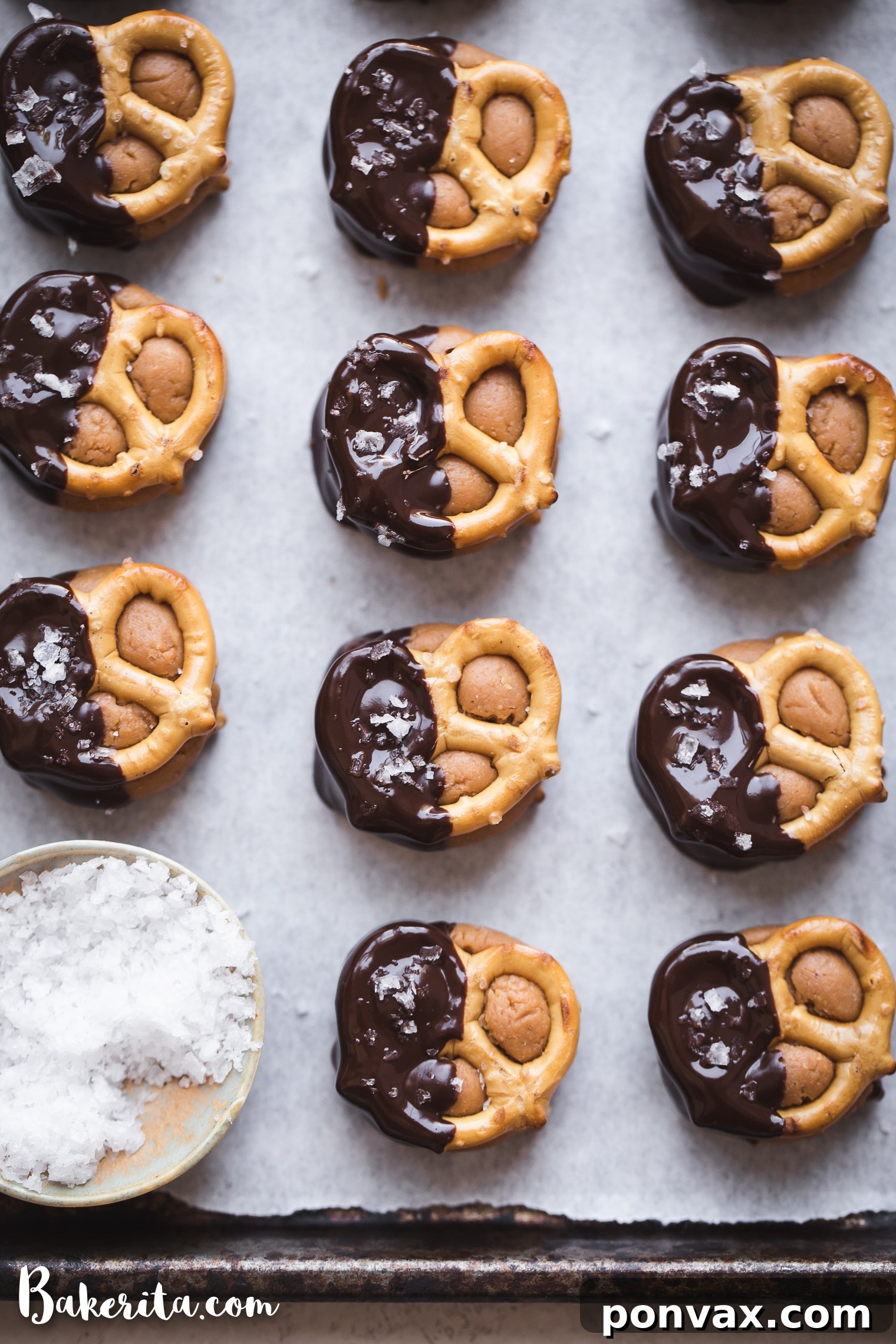 Irresistible Gluten-Free Peanut Butter Pretzel Clusters 5 Made with grain-free pretzels and dunk in dark chocolate, these Grain-Free Peanut Butter Pretzel Bites are the perfect easy snack or dessert made with just five ingredients!