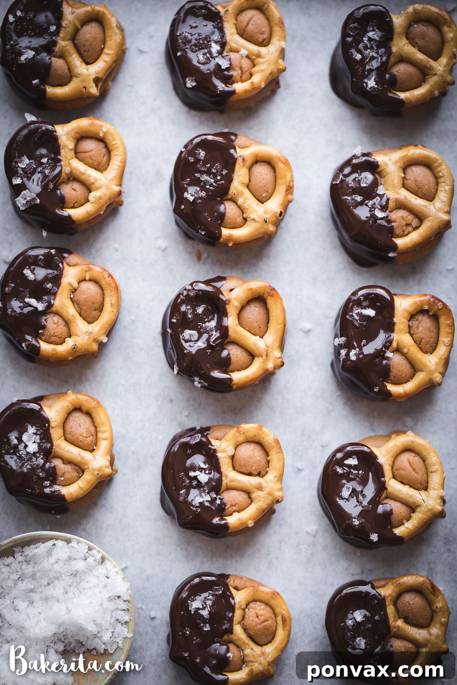 Irresistible Gluten-Free Peanut Butter Pretzel Clusters 6 Made with grain-free pretzels and dunk in dark chocolate, these Grain-Free Peanut Butter Pretzel Bites are the perfect easy snack or dessert made with just five ingredients!