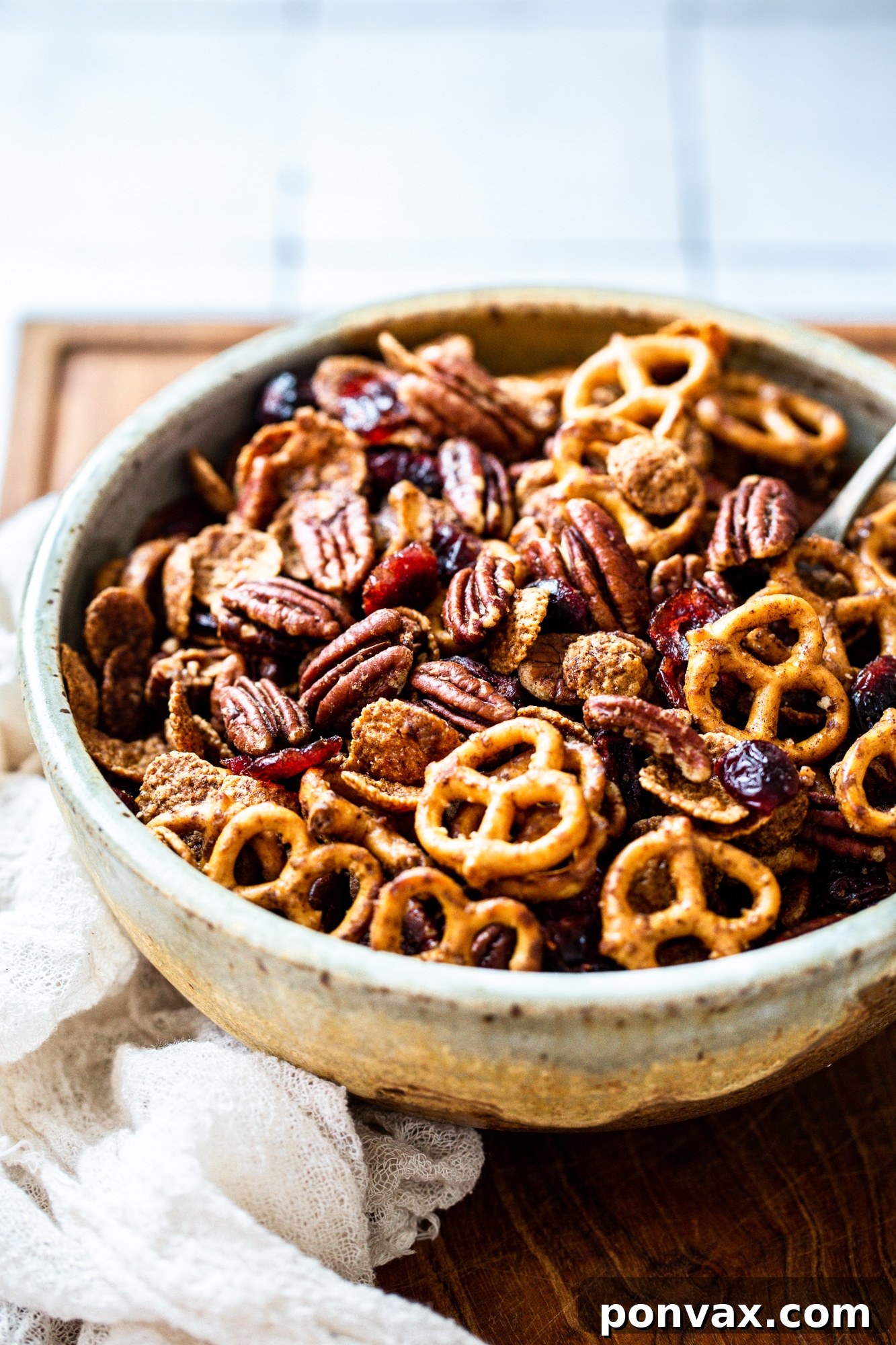 Vegan Super Bowl Feast: Over 50 Game Day Recipes 24 This Healthy Pumpkin Spice Snack Mix is crunchy, sweet, and SO easy to make with just seven ingredients! It's perfect for snacking on, using as a crunchy topping, or giving as a gift.