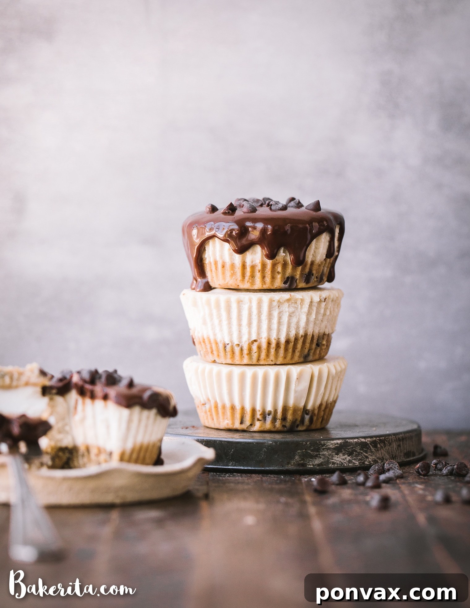 Vegan Super Bowl Feast: Over 50 Game Day Recipes 37 These No-Bake Vegan Chocolate Chip Cookie Dough Cheesecakes have a gluten-free and paleo cookie dough crust with a luscious cashew cheesecake filling. With dripping dark chocolate ganache on top, these make a decadent treat you'll make again and again!